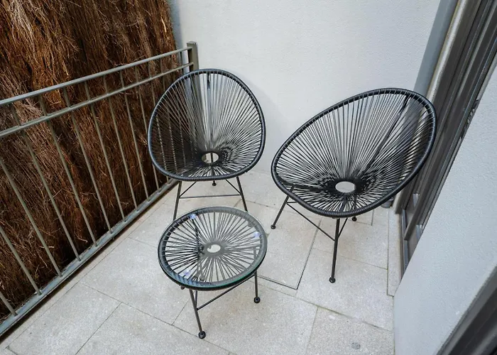 Apartament Downtown Terrace Flat With Ac And Patio - Feel Like A Local *