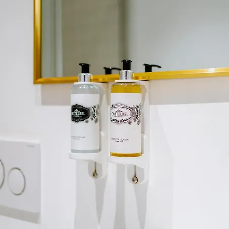 Downtown Terrace Flat With Ac And Patio - Feel Like A Local Apartament *