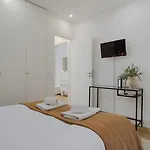 Downtown Terrace Flat With Ac And Patio - Feel Like A Local アパート *