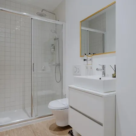 Lejlighed Downtown Terrace Flat With Ac And Patio - Feel Like A Local