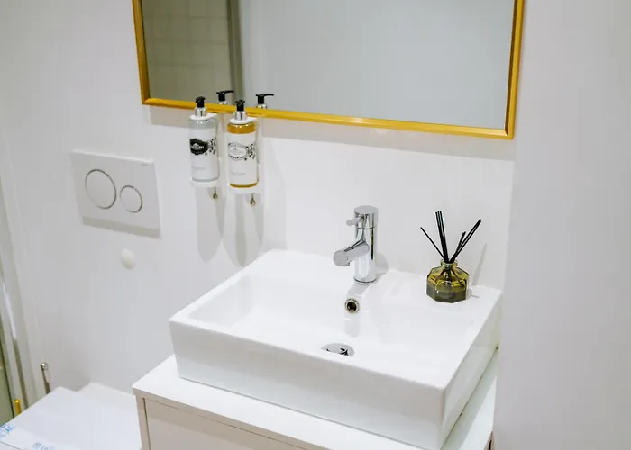 Apartmán Downtown Terrace Flat With Ac And Patio - Feel Like A Local Porto